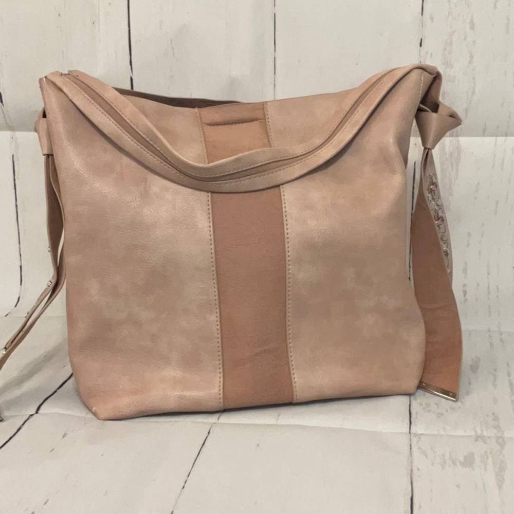 Steve Madden tote style purse
